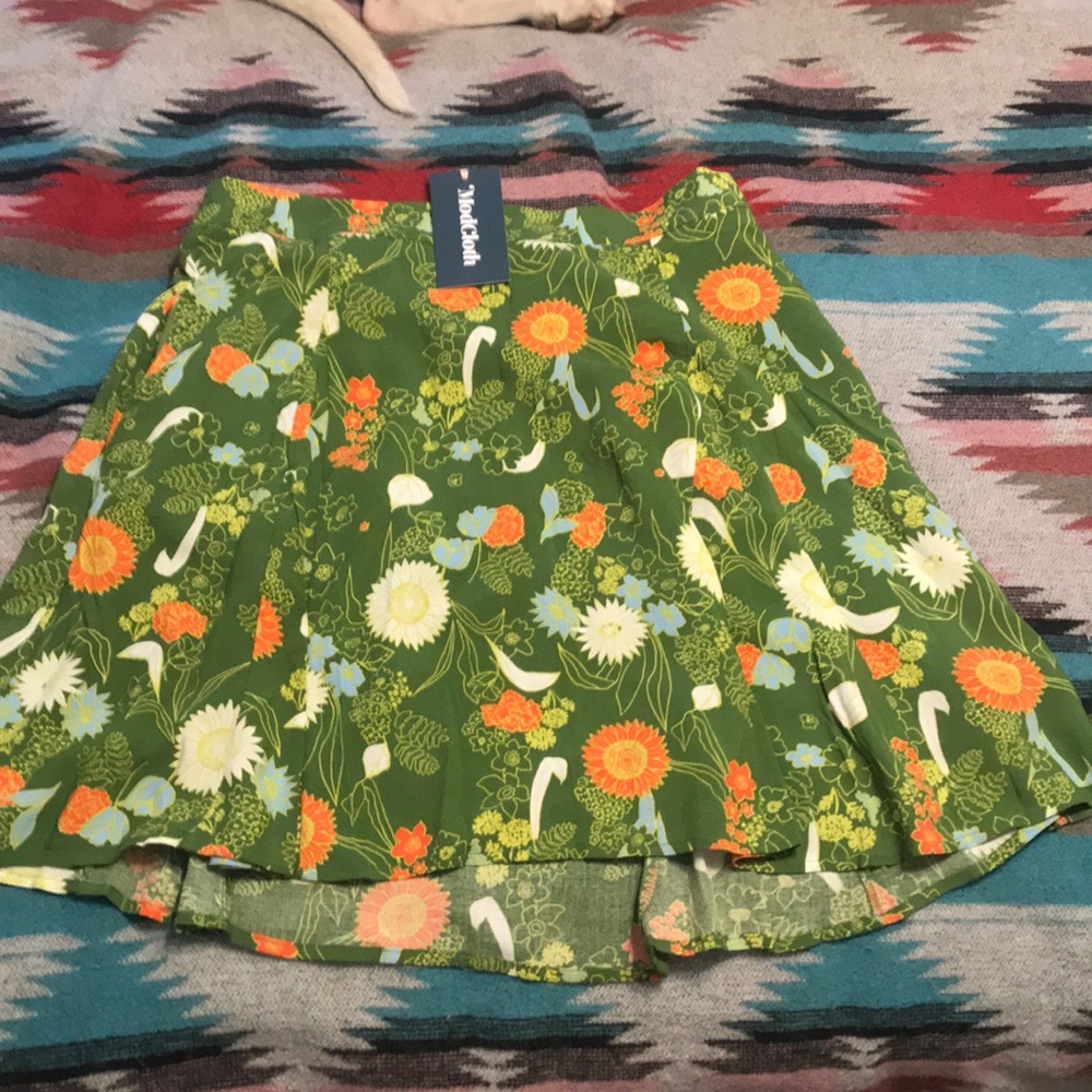 Basically new! ModCloth Skirt in gorgeous floral print 🍂